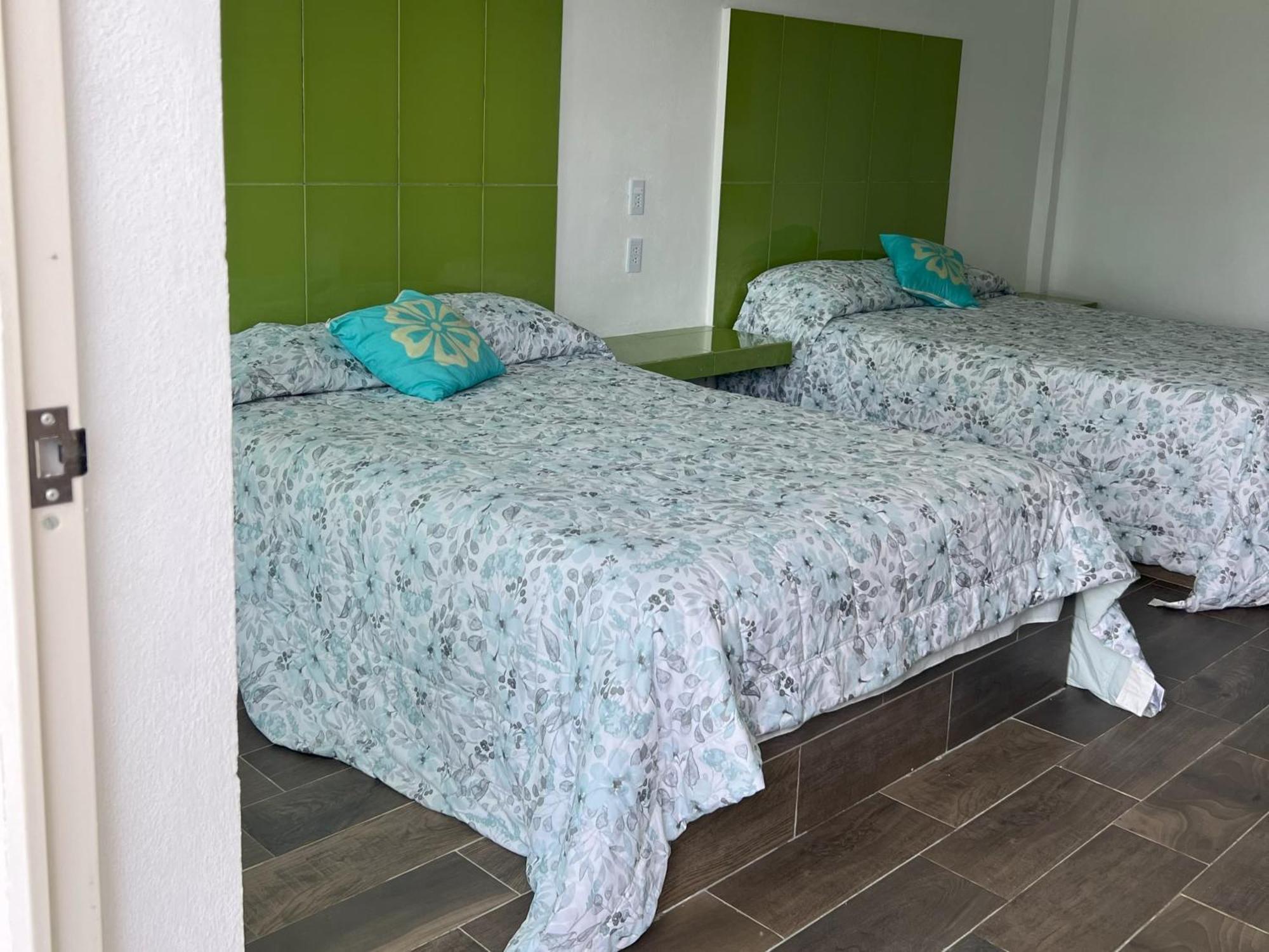 Hotel El Mirador Y Jardin トゥライヤカパン エクステリア 写真