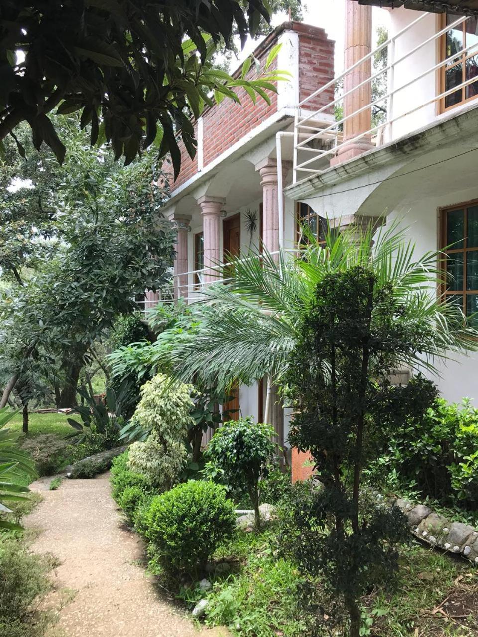 Hotel El Mirador Y Jardin トゥライヤカパン エクステリア 写真